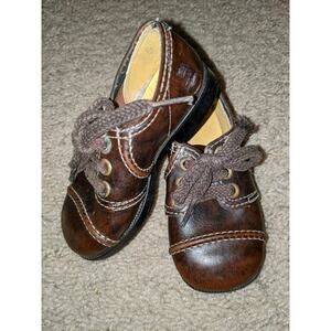 Tiny Tred toddler Boy Sz. 5 Classic Brown Lace Dress Shoe. Adorable
